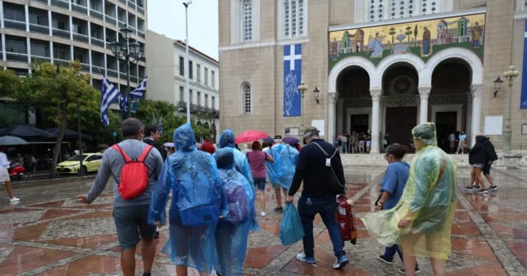 Αλλάζει ο καιρός: Βροχές και καταιγίδες το Σαββατοκύριακο