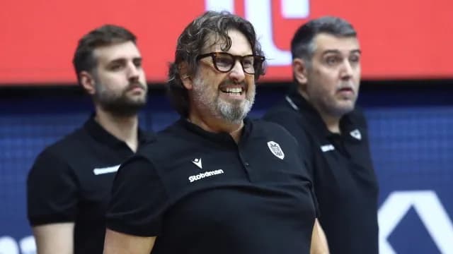 Ο Τρινκιέρι εκνευρισμένος με τη διαιτησία στο Super Cup