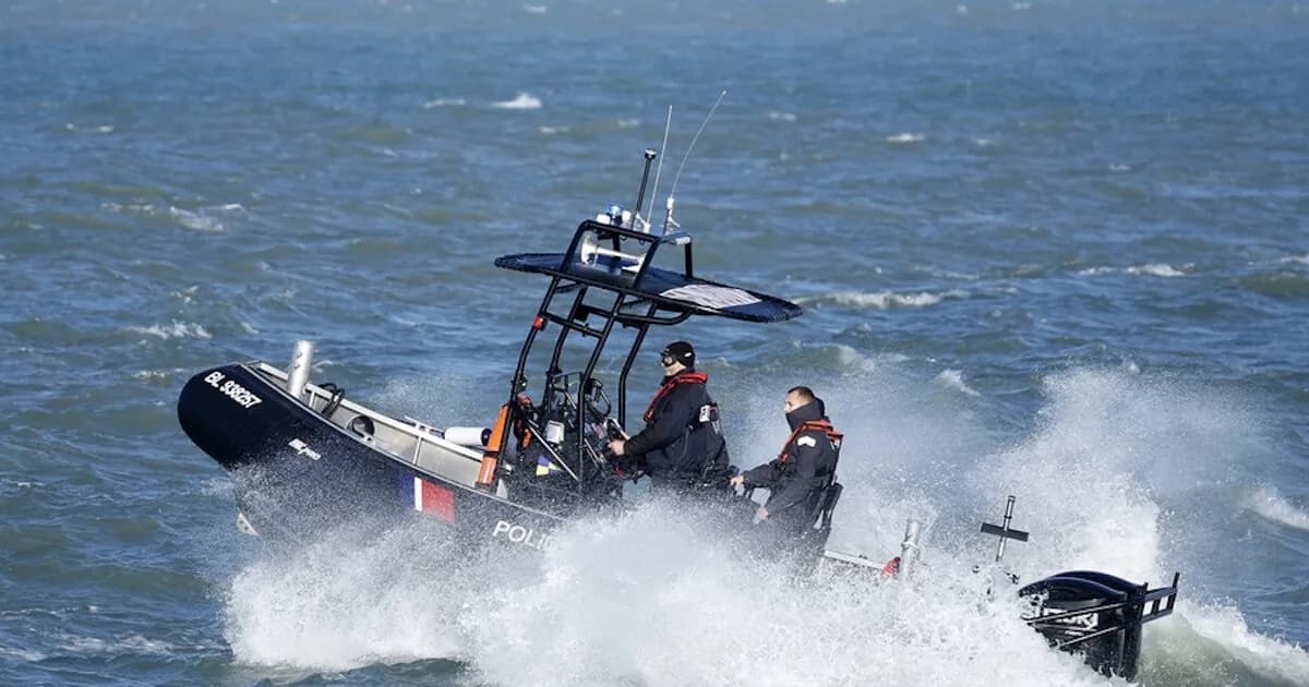 Τραγωδία στη Μάγχη: Τρεις νεκροί σε ναυάγιο μεταναστών