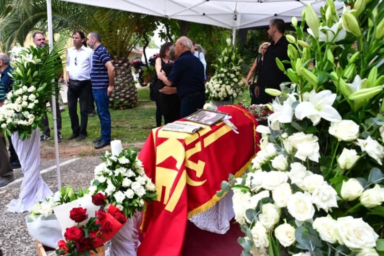 Ο Σπύρος Χαλβατζής αποχαιρετήθηκε από το ΚΚΕ και την ΚΝΕ