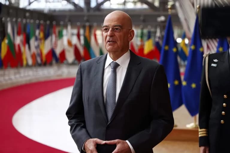 Ο Δένδιας ζητά πόρους της ΕΕ για τον Νότο