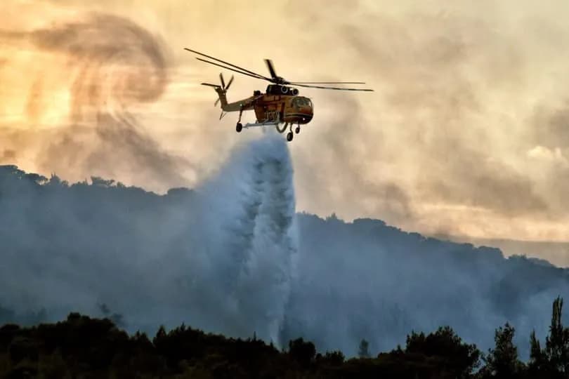 Πυρκαγιά στη Λέσβο: Δύο μέτωπα φωτιάς, ισχυρή κινητοποίηση