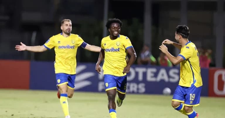 Ο Παναιτωλικός επικράτησε 2-0 του Λεβαδειακού με Οπόκου