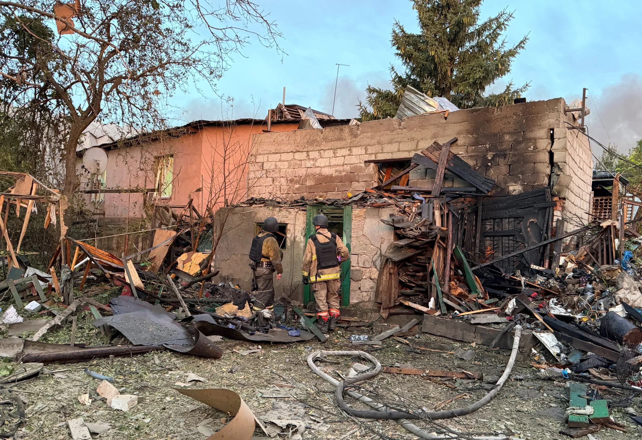 Ρωσικά και ουκρανικά πλήγματα: 11 νεκροί σε μία νύχτα