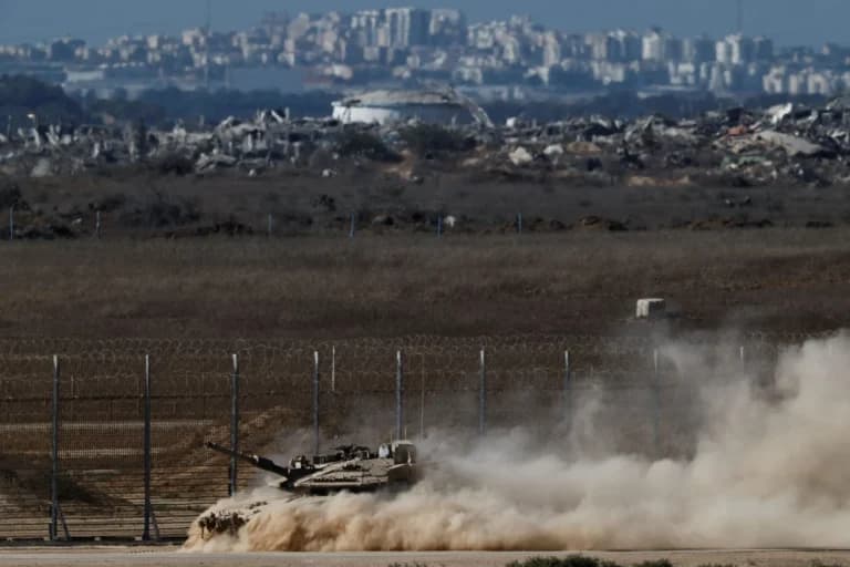 Η Βρετανία ετοιμάζει κυρώσεις για τους οικισμούς στη Δυτική Όχθη