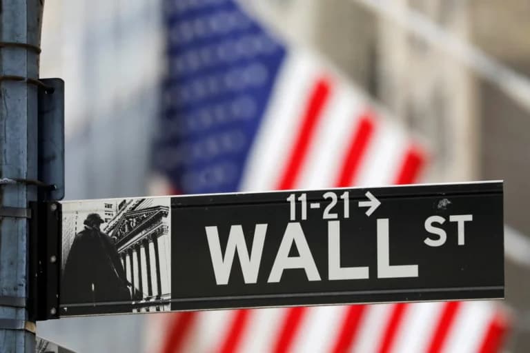 Η Wall Street πέφτει λόγω φόβων για αύξηση επιτοκίων Fed