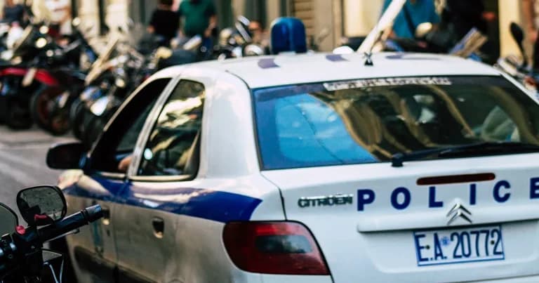 Φυλακή σε νεαρό για ενδοοικογενειακή βία στη Θεσσαλονίκη