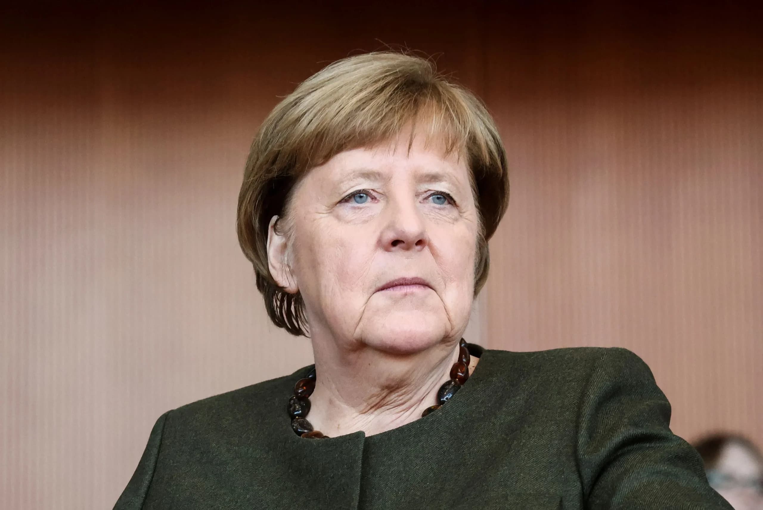 Η Μέρκελ σοκαρισμένη από τη νίκη του AfD στη Σαξονία