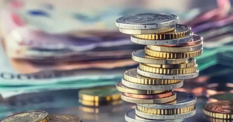 Μισθοί στην Ελλάδα: Αυξήσεις έως 40% από το 2019