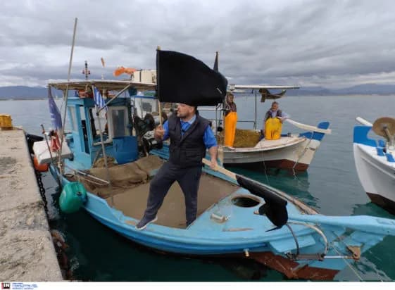 Απεργία αλιέων: Παράθυρο διακοπής μετά τη συνάντηση με Μητσοτάκη