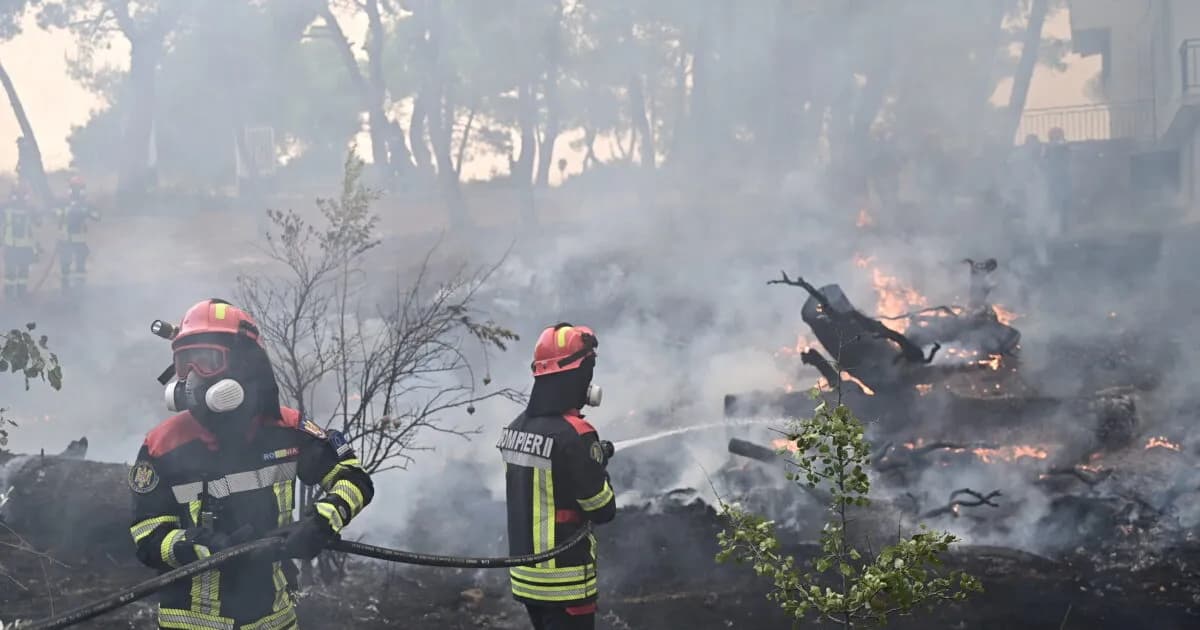 Τρεις πυρκαγιές μαίνονται σε Αρκαδία, Λακωνία, Ιωάννινα