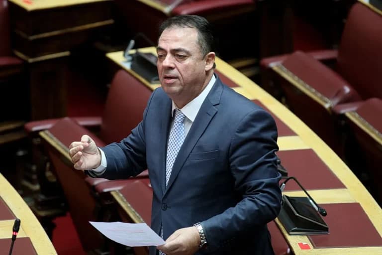 Παπαδοπούλου ζητά διαγραφή Κωνσταντόπουλου από ΠΑΣΟΚ