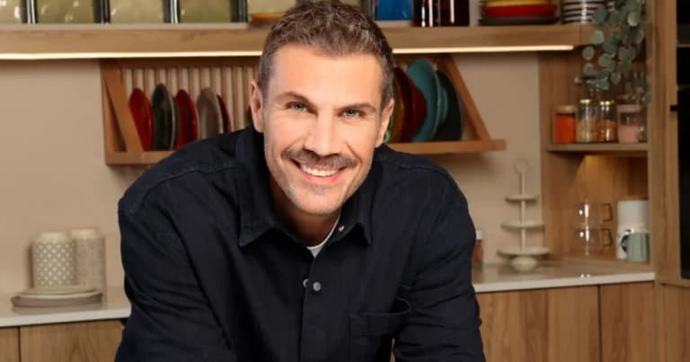 Ο Πετρετζίκης ανοίγει τη 10η σεζόν του Kitchen Lab