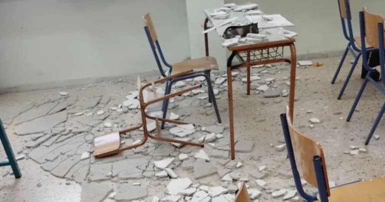Σοβάς έπεσε σε 14χρονο μαθητή σε σχολείο Θέρμης