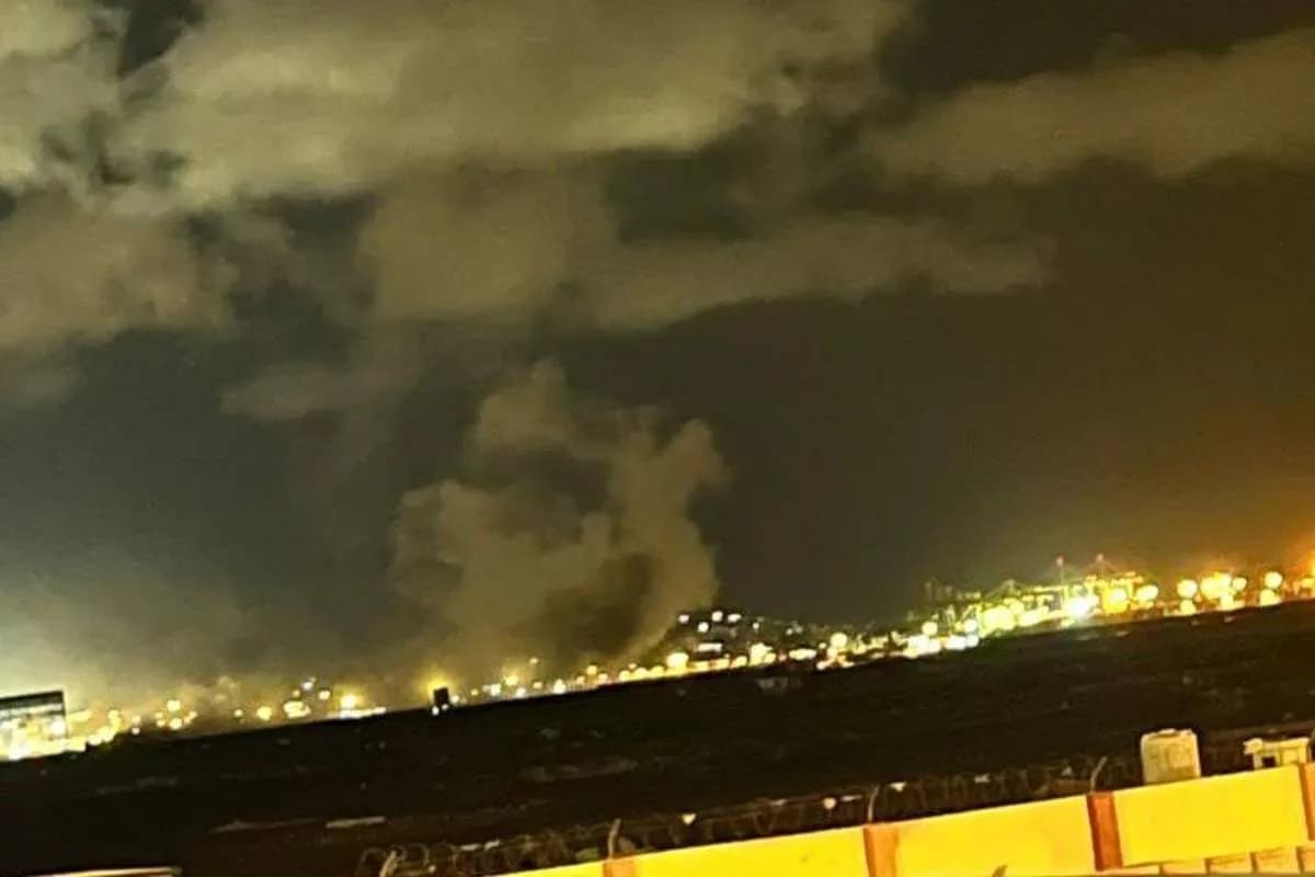 Ισχυρές εκρήξεις στο αεροδρόμιο του Άντεν στην Υεμένη