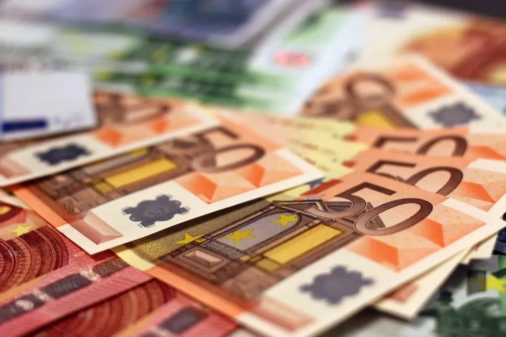Επίδομα 400 ευρώ σε συνταξιούχους: Ποιοι το δικαιούνται
