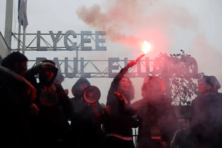 Μαθητικές διαδηλώσεις στη Γαλλία: χάος και συγκρούσεις