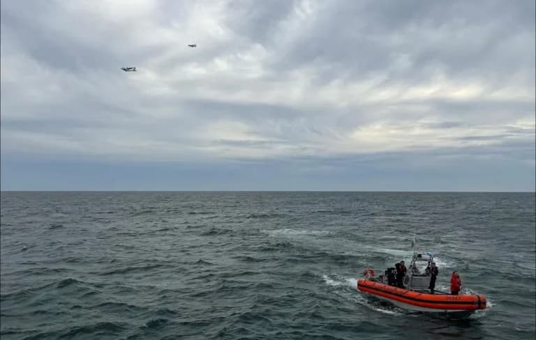 Σταμάτησε η έρευνα για το αεροσκάφος-ασθενοφόρο στο Ναντάκετ