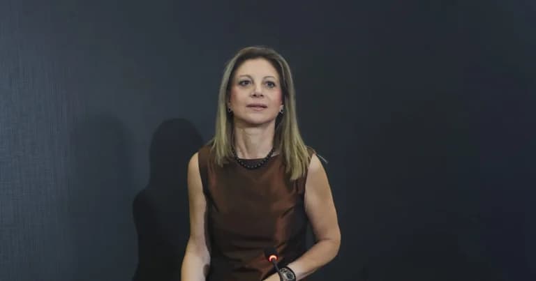 Καρυστιανού για κβαντική ιατρική: «Δεν χρειάζεται άδεια»
