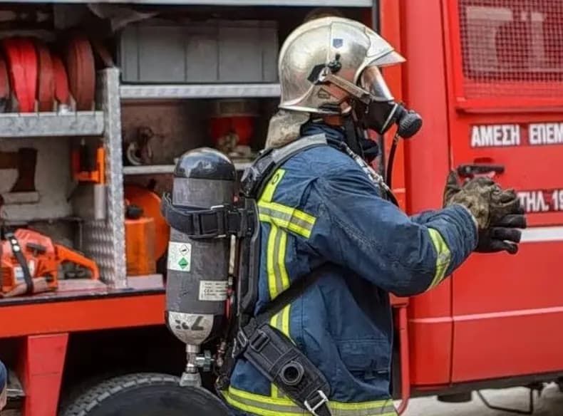 Εμπρηστική επίθεση σε κατάστημα ρούχων στην Αγία Παρασκευή