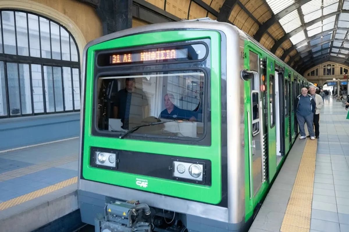 Νέος ανακατασκευασμένος συρμός στη Γραμμή 1 του ΗΣΑΠ