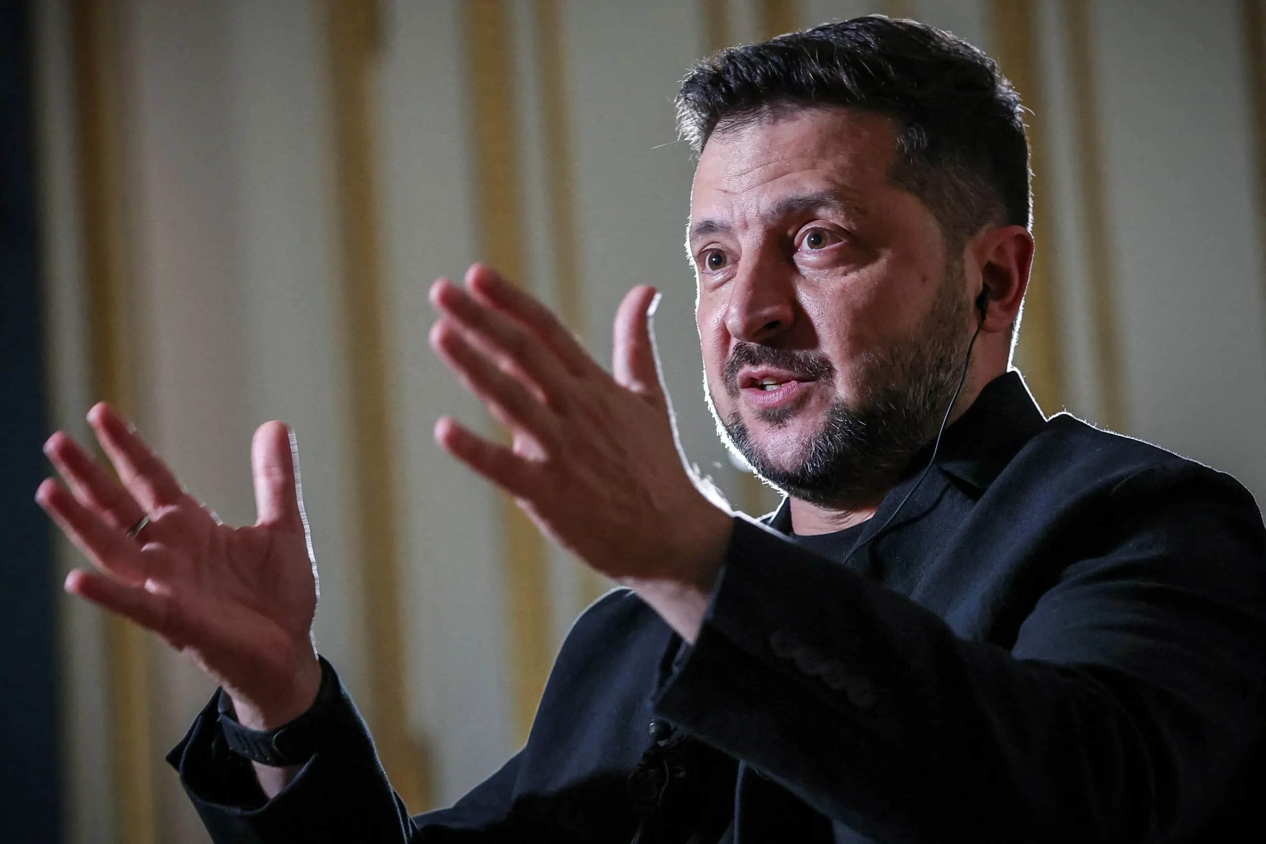 Μπέρναμ σε Ζελένσκι: «Έχεις την καθολική αλληλεγγύη μου»