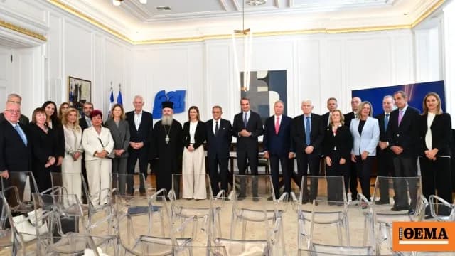 Ο Μητσοτάκης εγκαινιάζει Κέντρο για την Άνοια