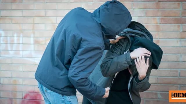 Τρόμος στο Αίγιο: Επίθεση σε δύο ανήλικους με σουγιά