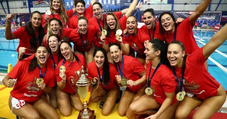 Ο Ολυμπιακός σάρωσε με 18-4 την Καταλούνια για το Super Cup