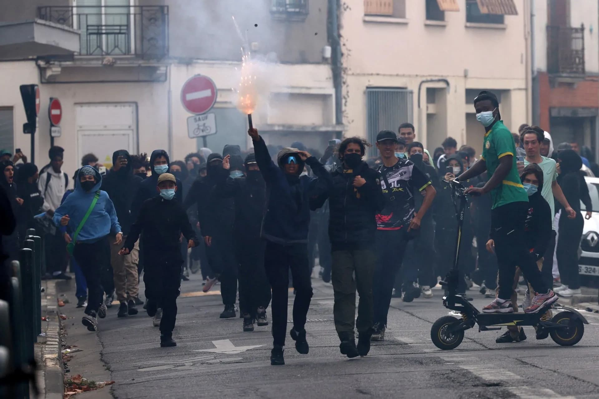 Σκηνές χάους στις μαθητικές διαδηλώσεις στη Γαλλία