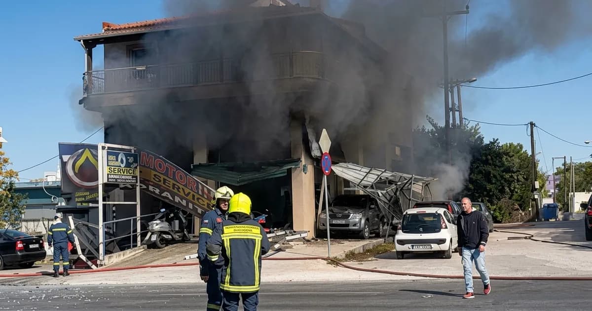 Έκρηξη σε συνεργείο στη Λάρισα: Τρεις τραυματίες