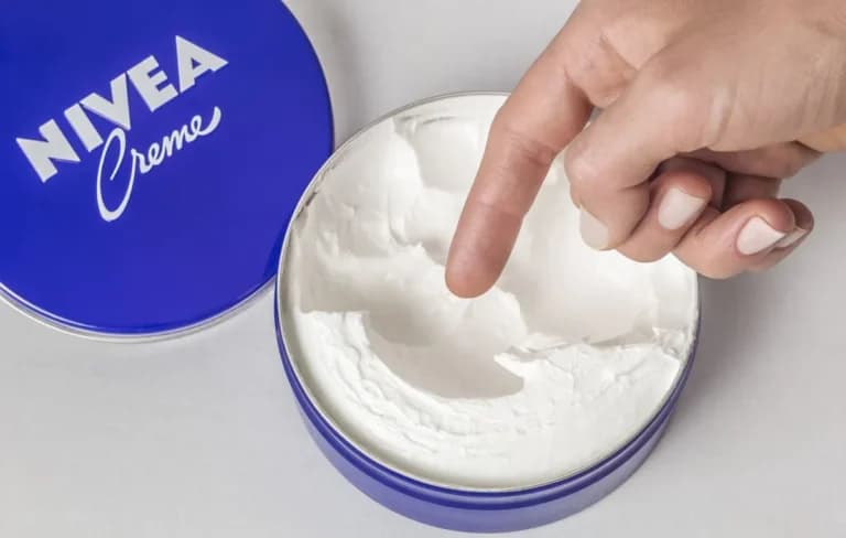 Η NIVEA Creme ξανά στις ρουτίνες φροντίδας το φθινόπωρο