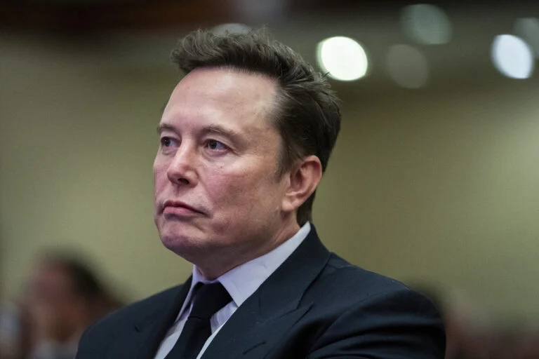 Μασκ: Μία μετοχή της SpaceX σε κάθε παιδί στις ΗΠΑ το 2027