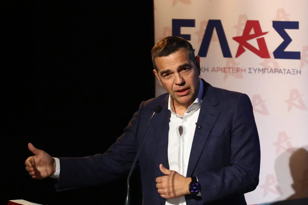 Τσίπρας κατά Μητσοτάκη: Νέα επίθεση για διαφθορά σε συνέντευξη στο TRT