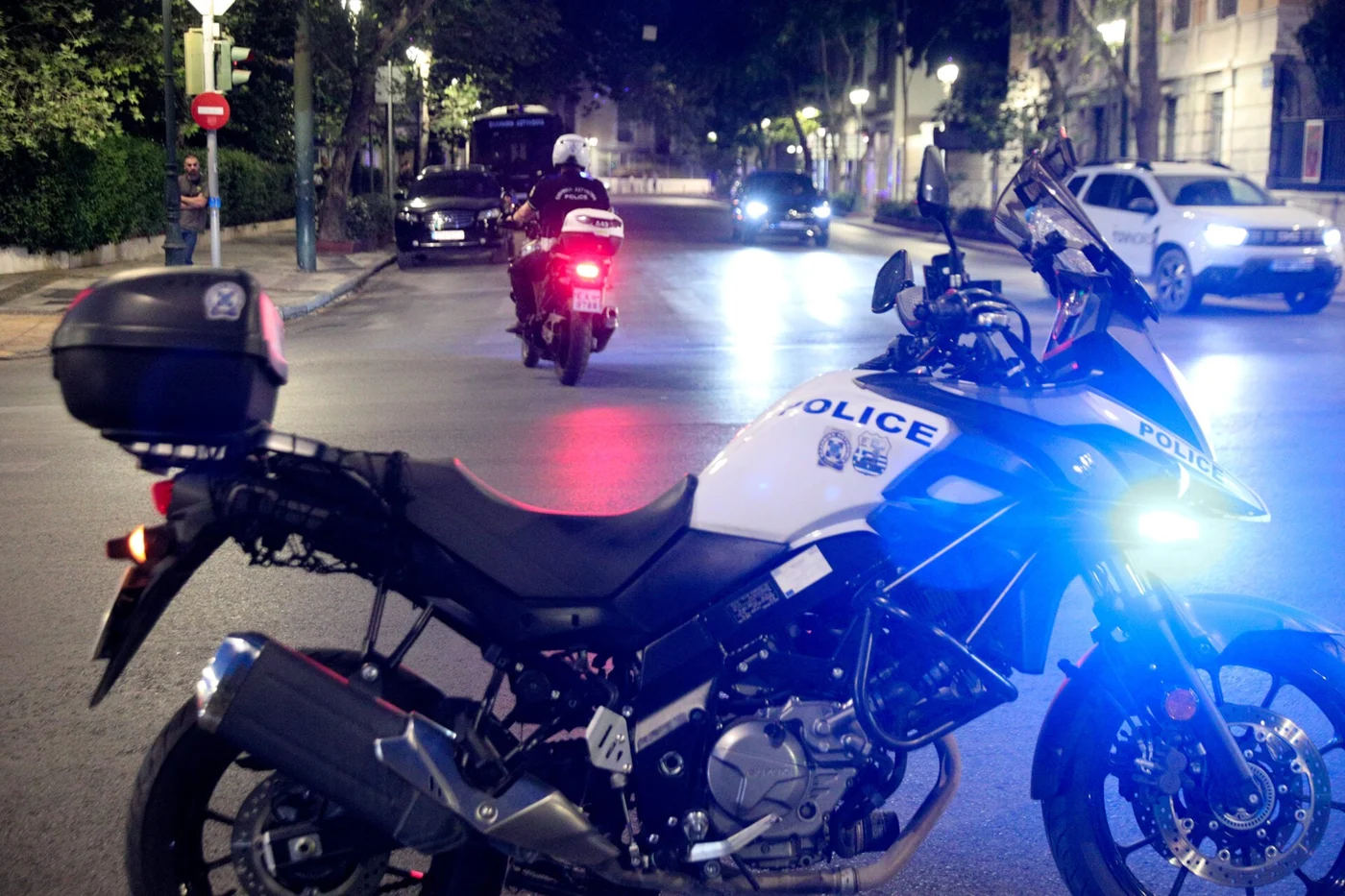 Μεθυσμένος οδηγός απείλησε με μαχαίρι αστυνομικούς στην Αρτέμιδα