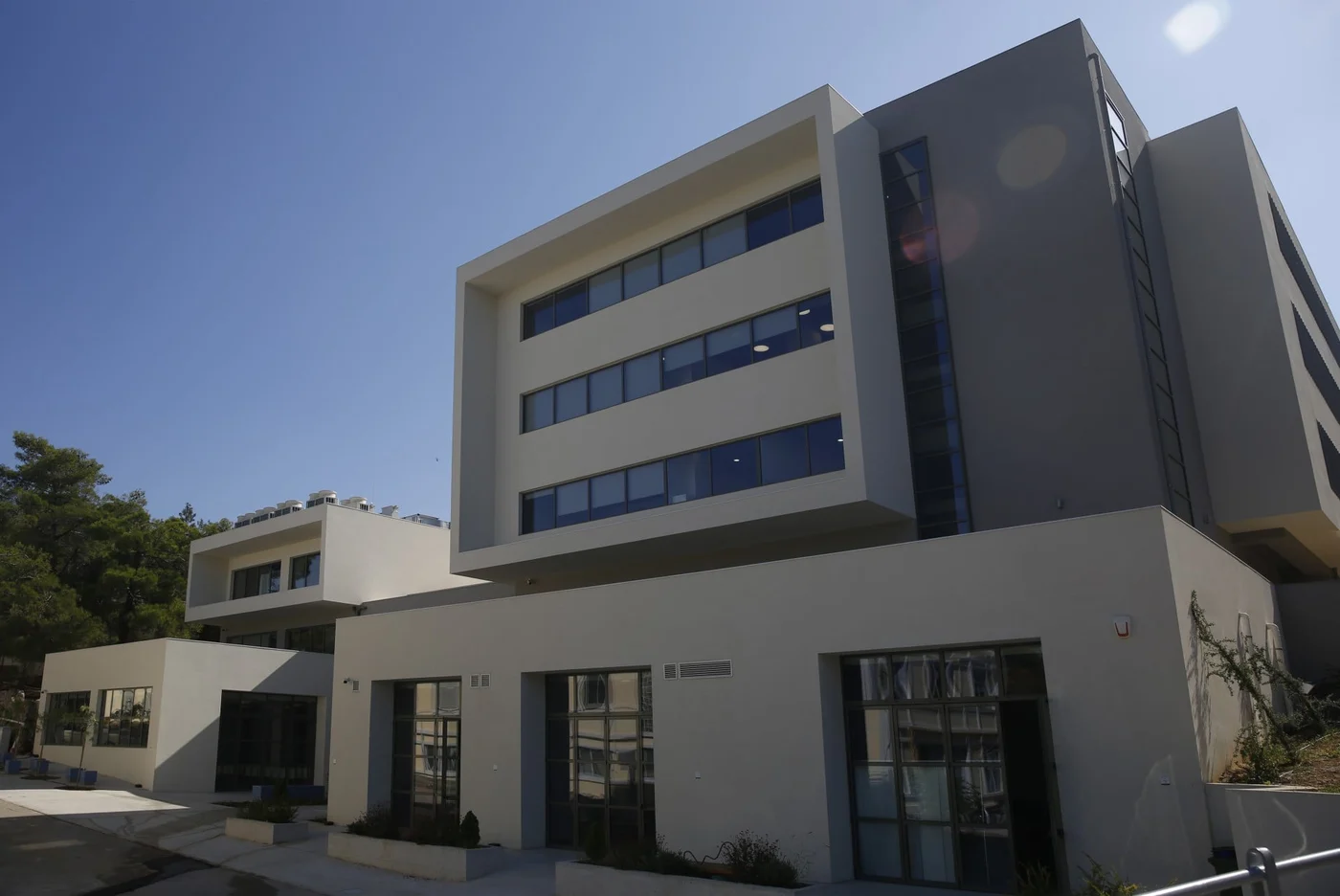 Μητσοτάκης: Εγκαινιάζει το έξυπνο κτίριο του «Δημόκριτου»