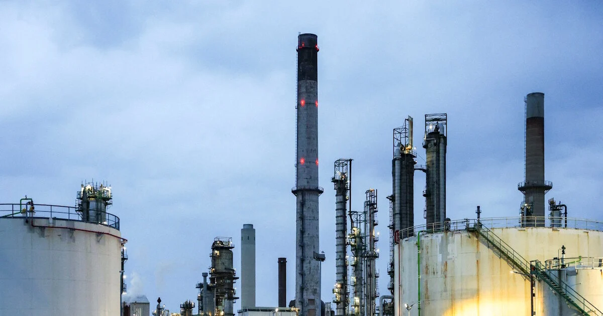 Brent πάνω από τα 110 δολάρια το βαρέλι