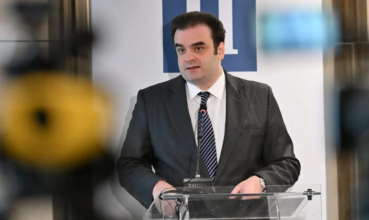 Πιερρακάκης: Η βία δεν είναι ποτέ ανεκτή για τη Γαλλία