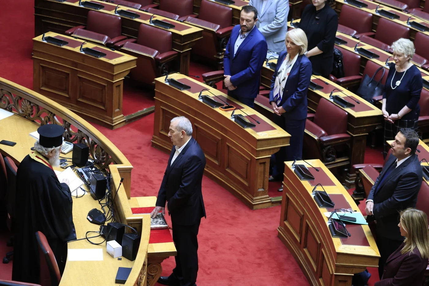 Ορκίστηκε βουλευτής του ΣΥΡΙΖΑ ο Σωκράτης Βαρδάκης στη Βουλή