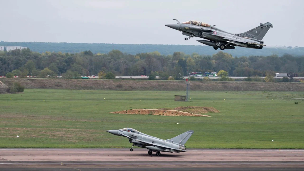 Rafale και Typhoon μαζί σε προσομοίωση πυρηνικού πλήγματος