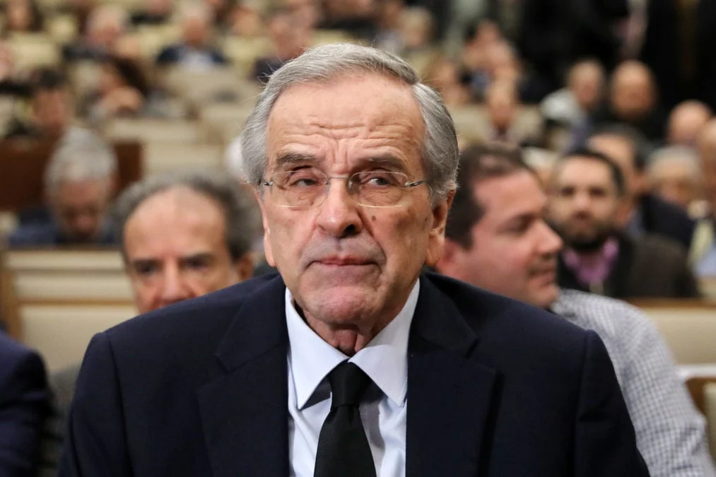Σαμαράς: «Επόμενο δεν είναι;» για τη στήριξη Λαζόπουλου