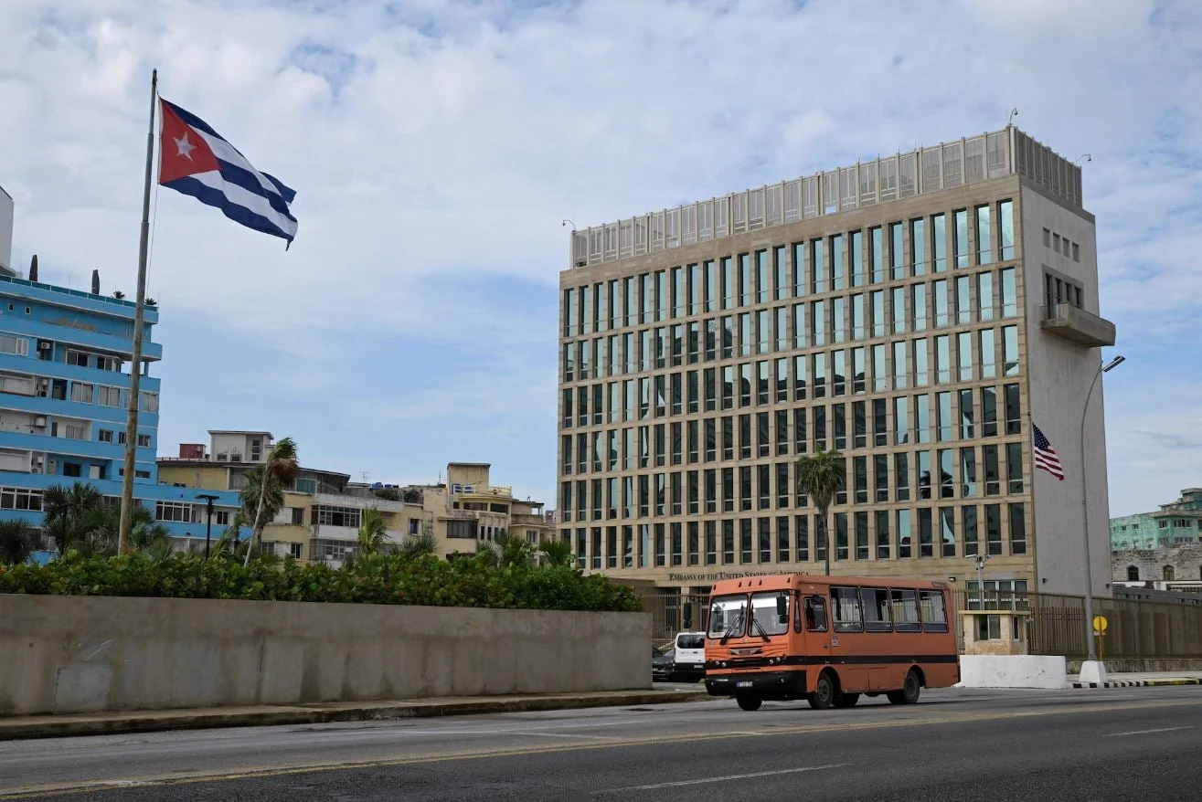 Η Αβάνα ειρωνεύεται τη CIA για τη δημόσια στρατολόγηση