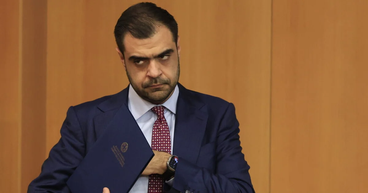 Μαρινάκης: Σοβαρή πολιτική ή λαϊκισμός το διακύβευμα
