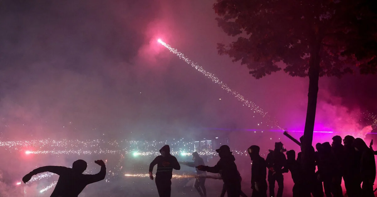 Τίρανα: Οκτώ τραυματίες και στις φλόγες το υπουργείο Περιβάλλοντος