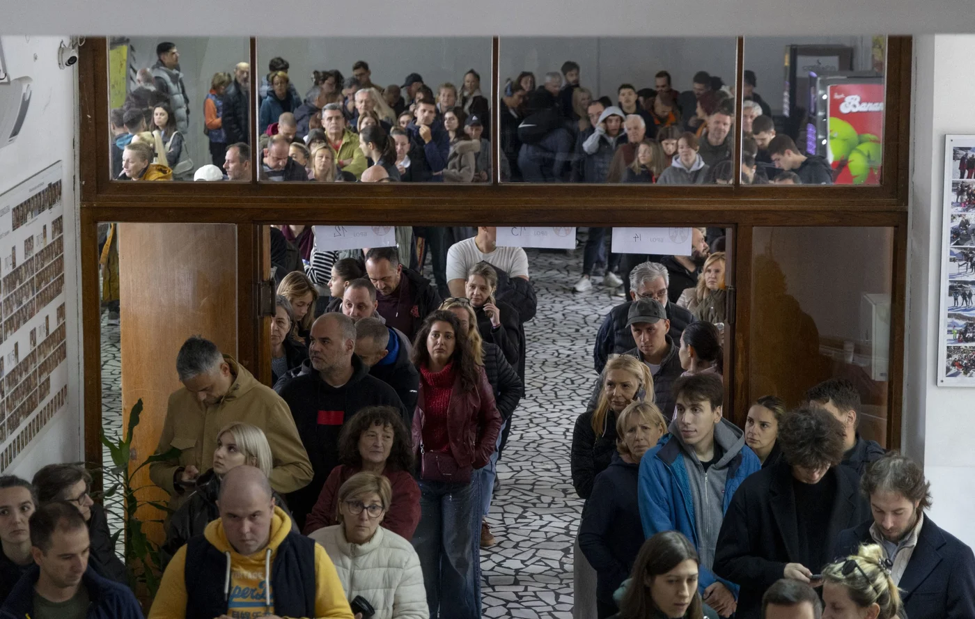 Βελιγράδι: Νύχτα πανηγυρισμών και ρεκόρ προσέλευσης 70%