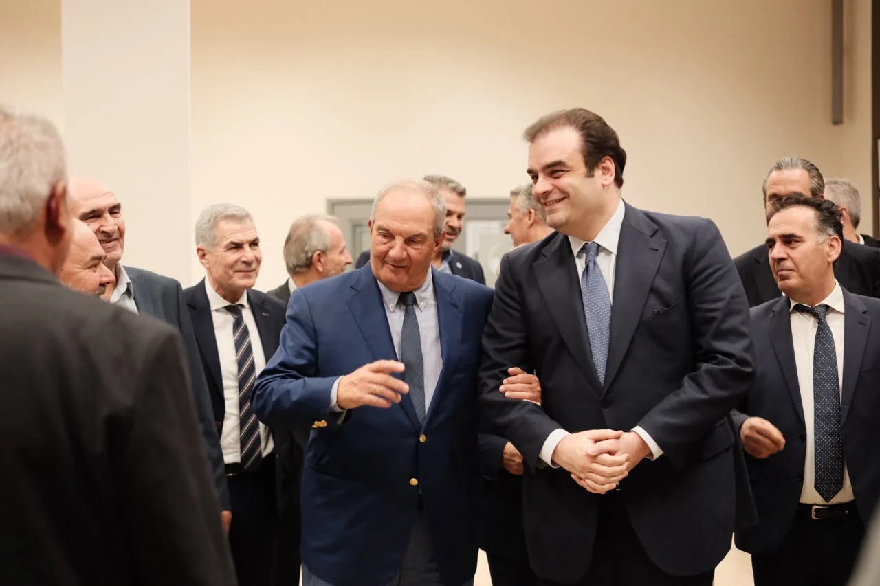 Πιερρακάκης από ΣΕΚΕ: Αυξήσεις στα καπνικά από το 2036