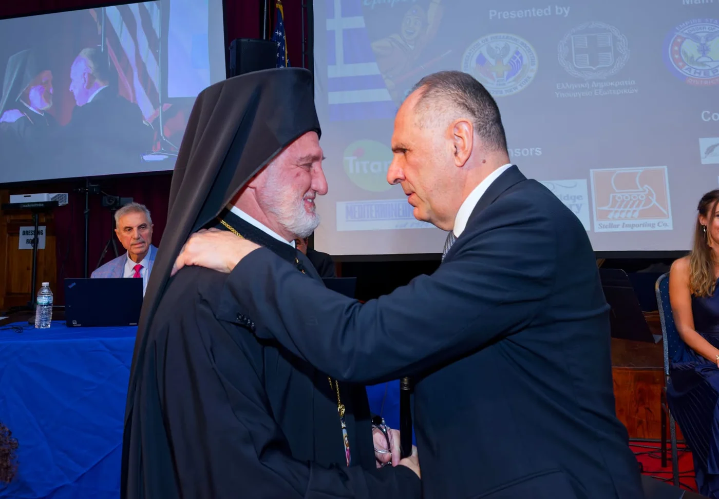Ελπιδοφόρος: Στήριξη στην εξωτερική πολιτική από την Αστόρια