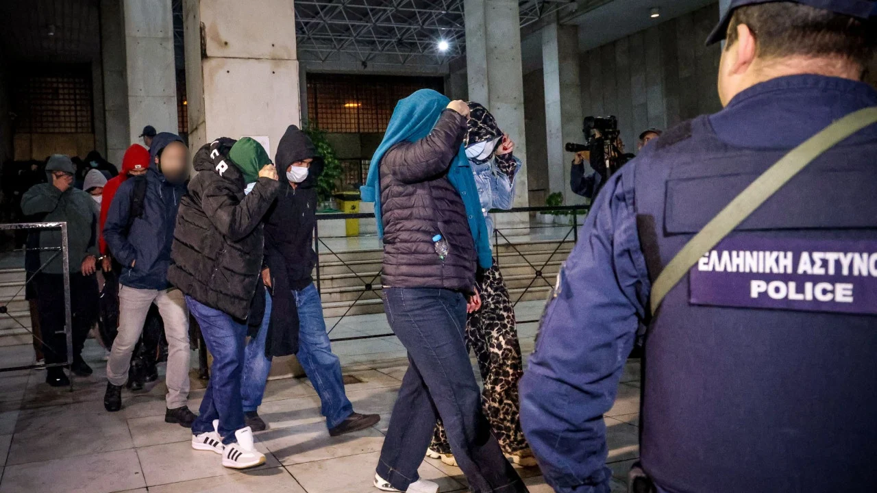 Χωριάτικο: Δίωξη για εννέα κακουργήματα και 40 αχυράνθρωποι