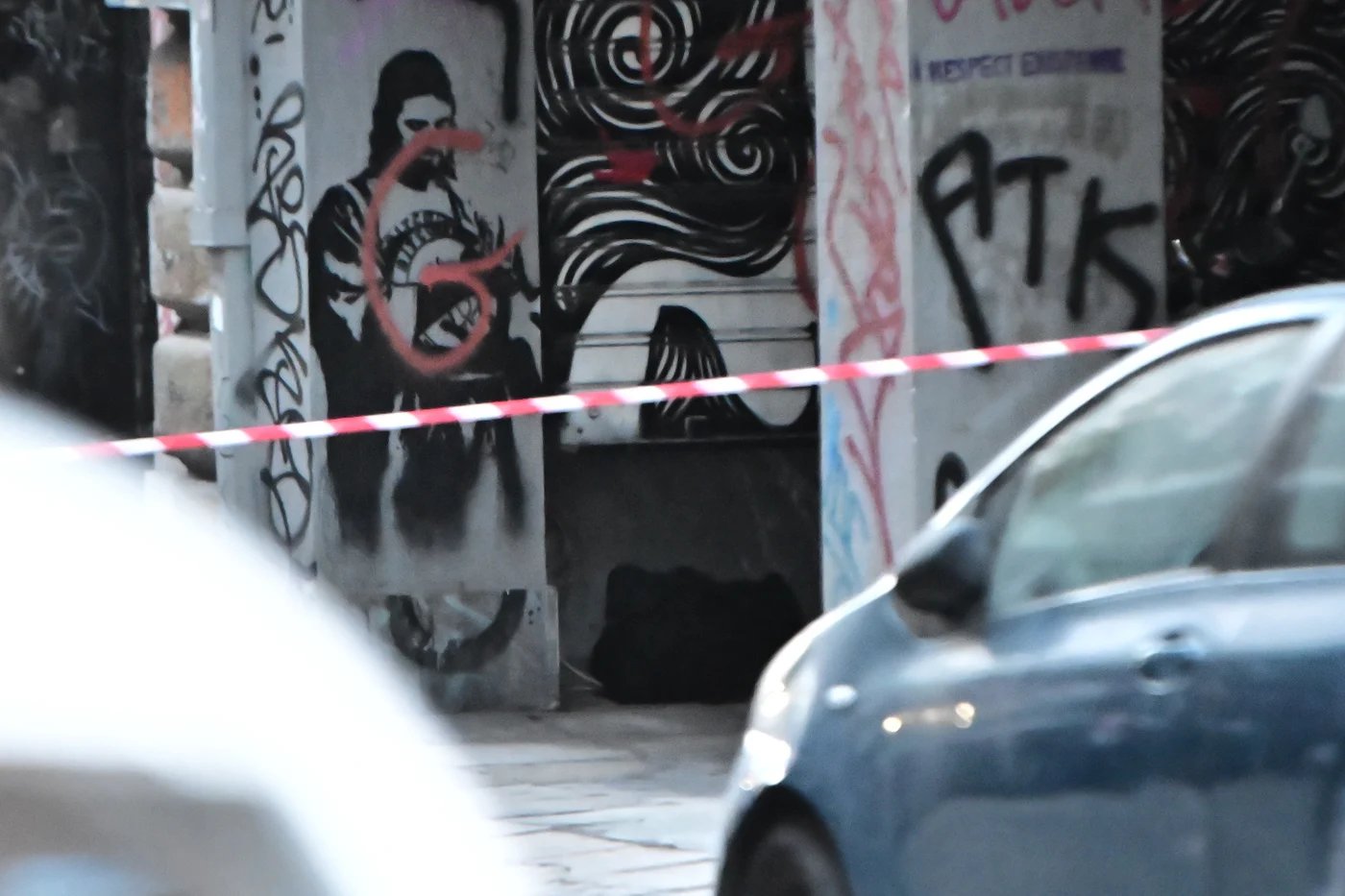Εξάρχεια: Το ΤΕΕΜ εξετάζει ύποπτη τσάντα, κλειστή η Μπενάκη