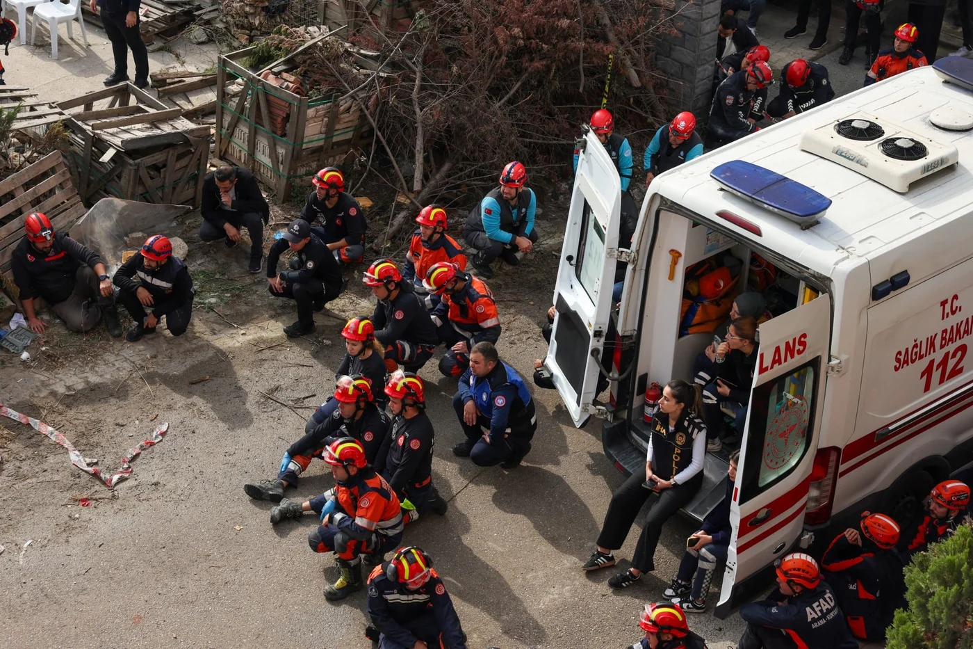 Τραγωδία στην Αττάλεια: Τέσσερις εργάτες νεκροί από ανεμοστρόβιλο